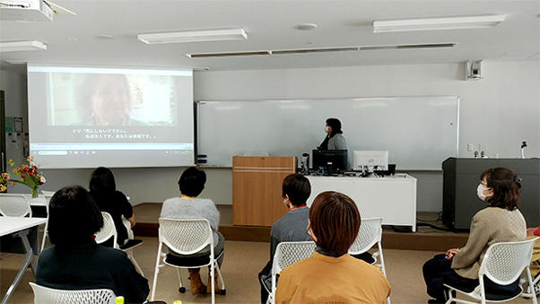 在宅看護学分野ゼミの講演の様子