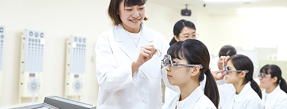 視能訓練士になるバナー：TOPリンク画像